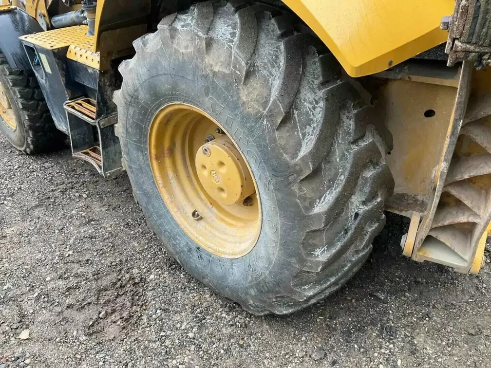 2017 CATERPILLAR 420F2