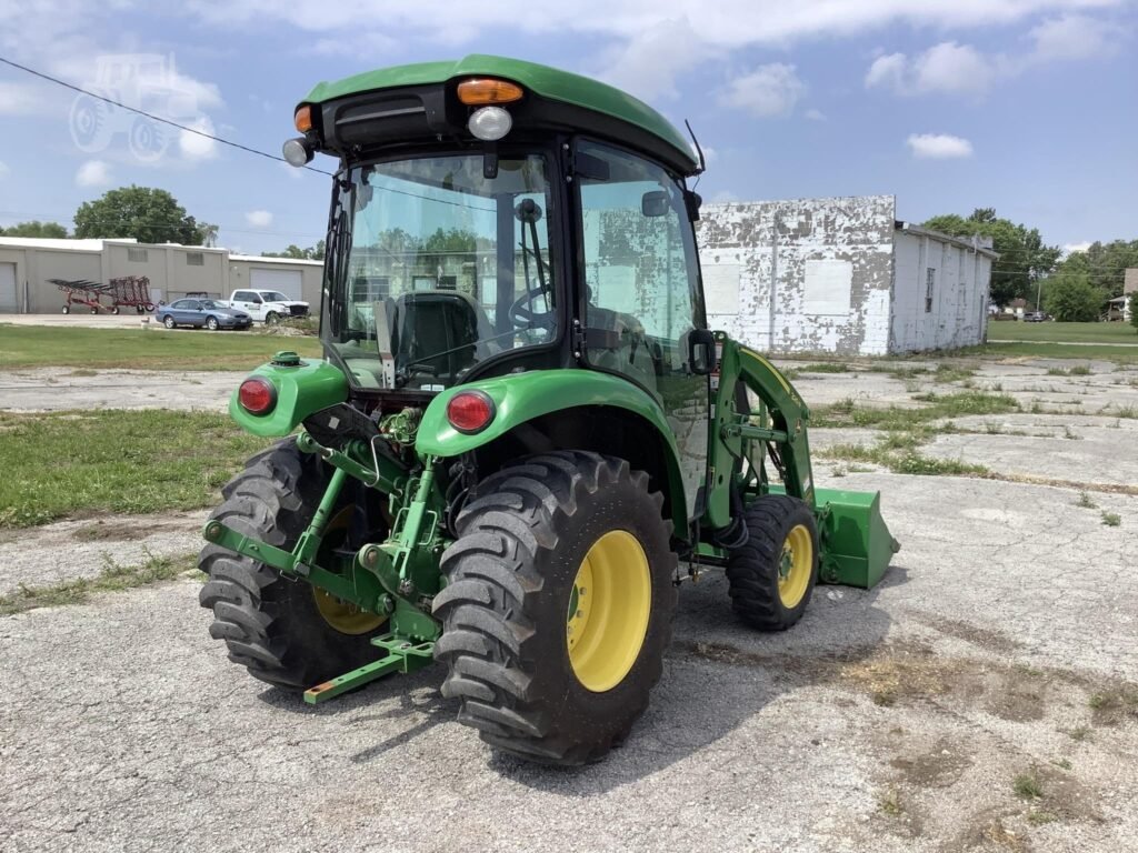 2019 JOHN DEERE 3046R